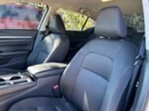 Used 2023 Nissan Altima 2.5 SV image 13