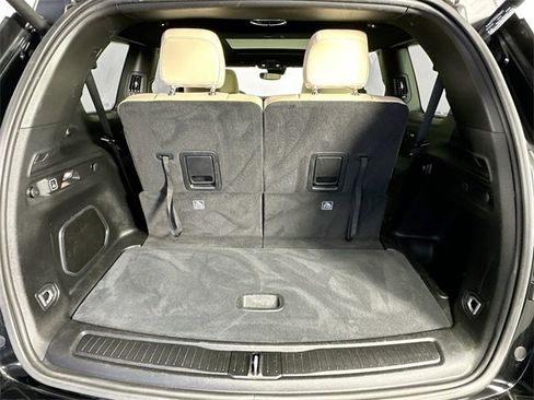 Used 2023 Jeep Grand Cherokee L Limited w/ Black Appearance Package image 34