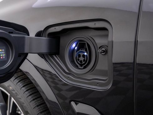 New 2026 BMW X5 xDrive50e w/ M Sport Package image 39