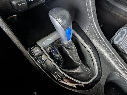 Used 2019 Hyundai Veloster 2.0 FWD image 39