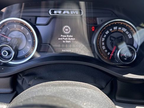 Used 2020 RAM 1500 Big Horn AWD/4WD image 11