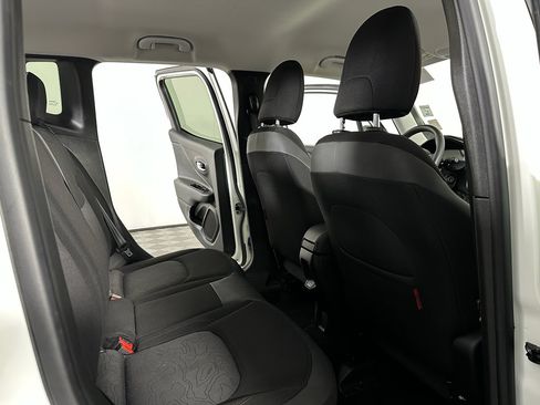 Used 2023 Jeep Renegade Trailhawk image 10