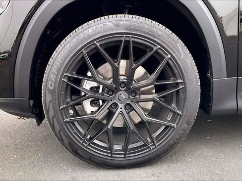 Used 2023 Mercedes-Benz GLB 250 image 12