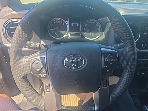 Used 2023 Toyota Tacoma Limited AWD/4WD image 13