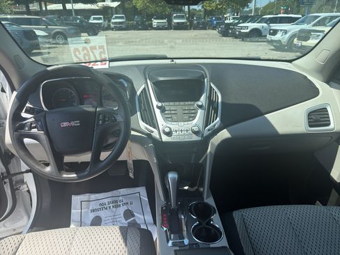 Used 2015 GMC Terrain SLE FWD image 12