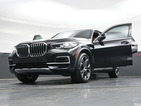 Used 2022 BMW X5 xDrive40i w/ Premium Package AWD/4WD image 42