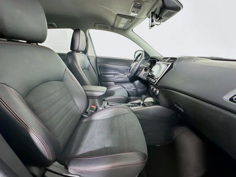 Used 2025 Mitsubishi Outlander Sport SE image 29