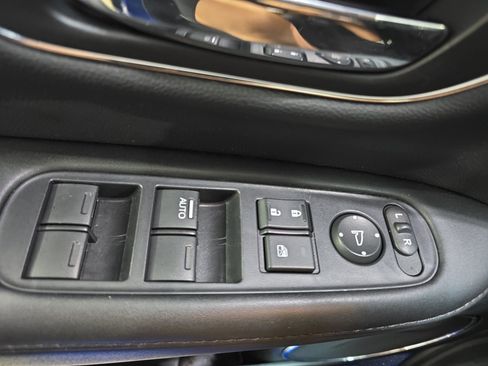 Certified 2021 Honda HR-V EX-L image 25