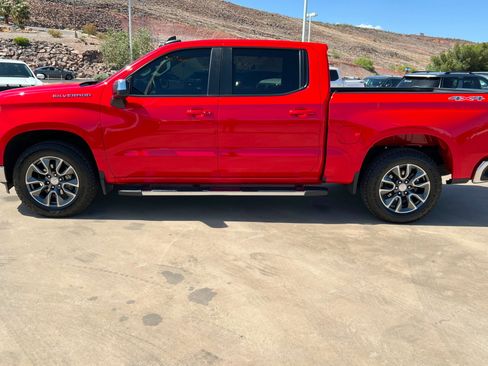 Used 2023 Chevrolet Silverado 1500 LT AWD/4WD image 2