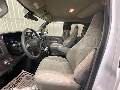 Used 2026 GMC Savana 3500 LT w/ LT Preferred Equipment Group RWD image 8