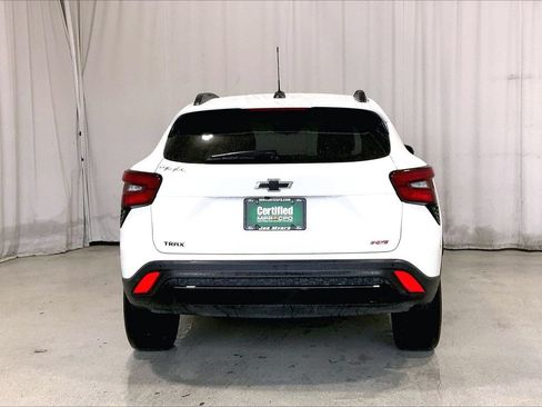 Used 2024 Chevrolet Trax RS w/ Driver Confidence Package FWD image 4