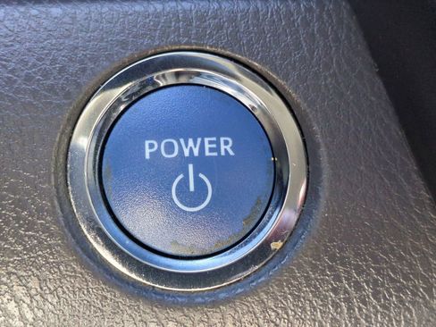 Certified 2021 Toyota Camry LE image 27