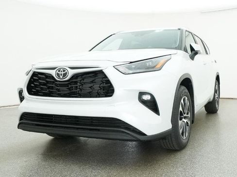 New 2026 Toyota Highlander XLE AWD/4WD image 41
