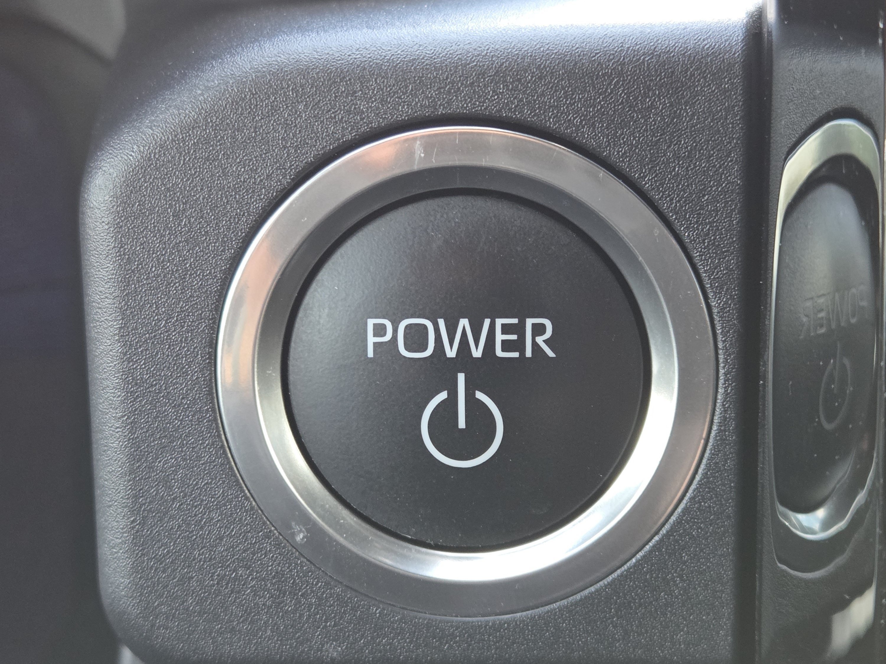 Used 2025 Toyota 4Runner Limited AWD/4WD image 43