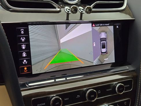 Certified 2023 Bentley Bentayga AWD/4WD image 37