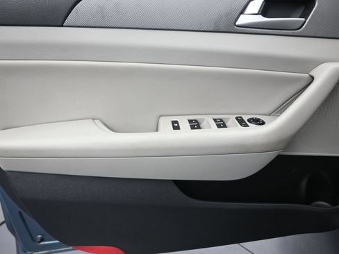 Used 2016 Hyundai Sonata SE FWD image 11