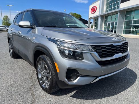 Used 2022 Kia Seltos LX AWD/4WD image 9