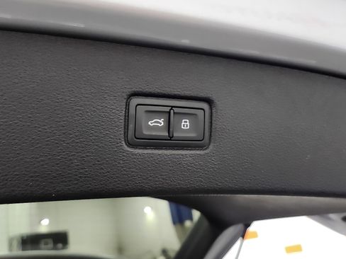 Used 2022 Audi Q7 Premium Plus w/ Premium Plus Package image 24