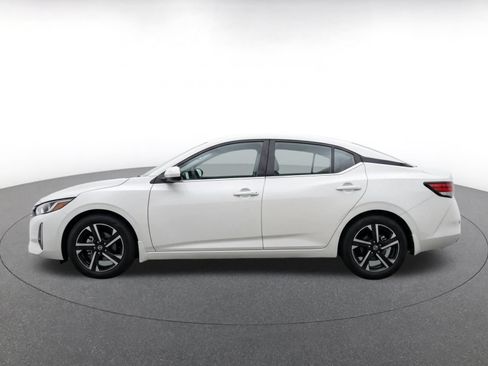 Used 2025 Nissan Sentra SV FWD image 4