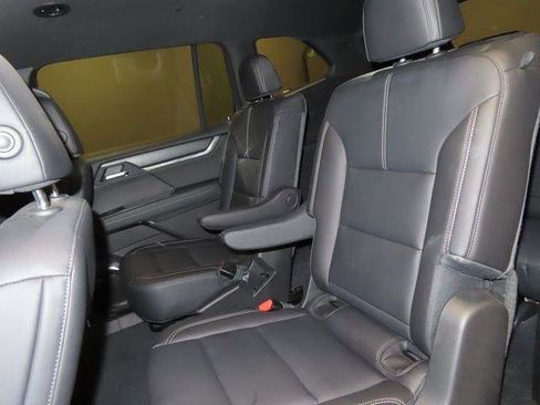 Used 2024 GMC Acadia Elevation w/ Luxury Package FWD image 22