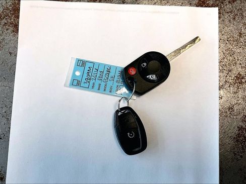 Used 2016 Ford Escape SE FWD image 33