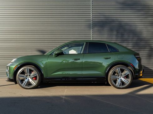 New 2025 Porsche Macan Turbo Electric image 2