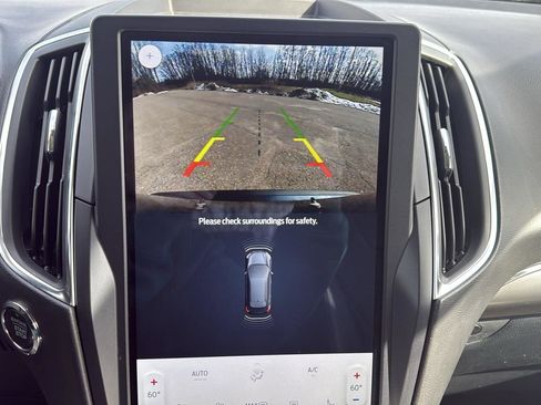 Used 2022 Ford Edge Titanium image 28