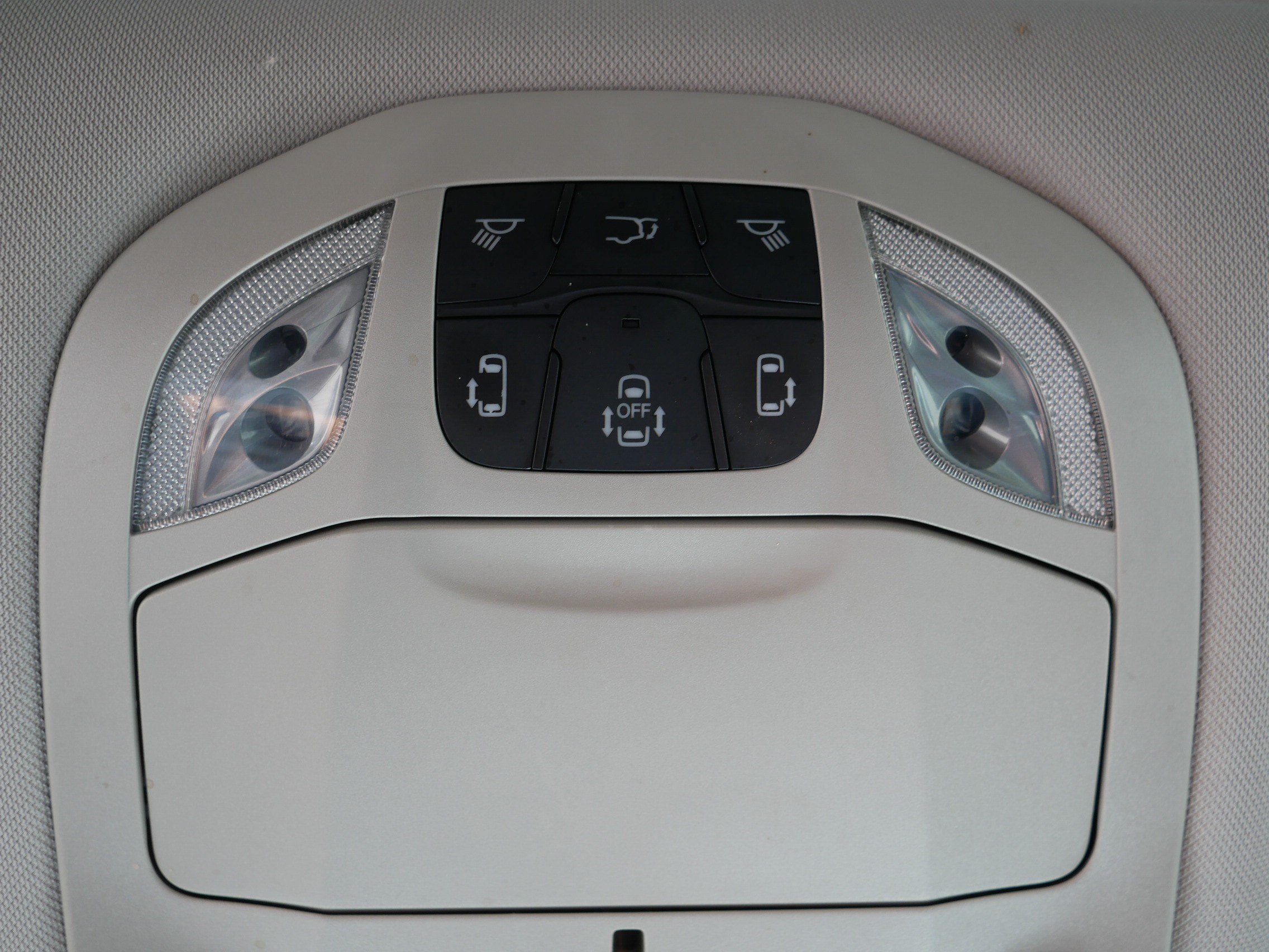 Used 2018 Chrysler Pacifica Limited w/ Advanced Safetytec Group FWD image 33