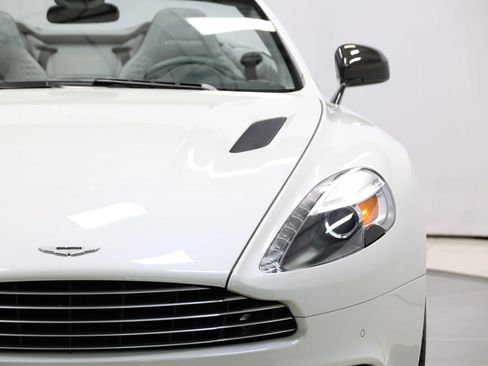Used 2014 Aston Martin Vanquish Volante RWD image 96