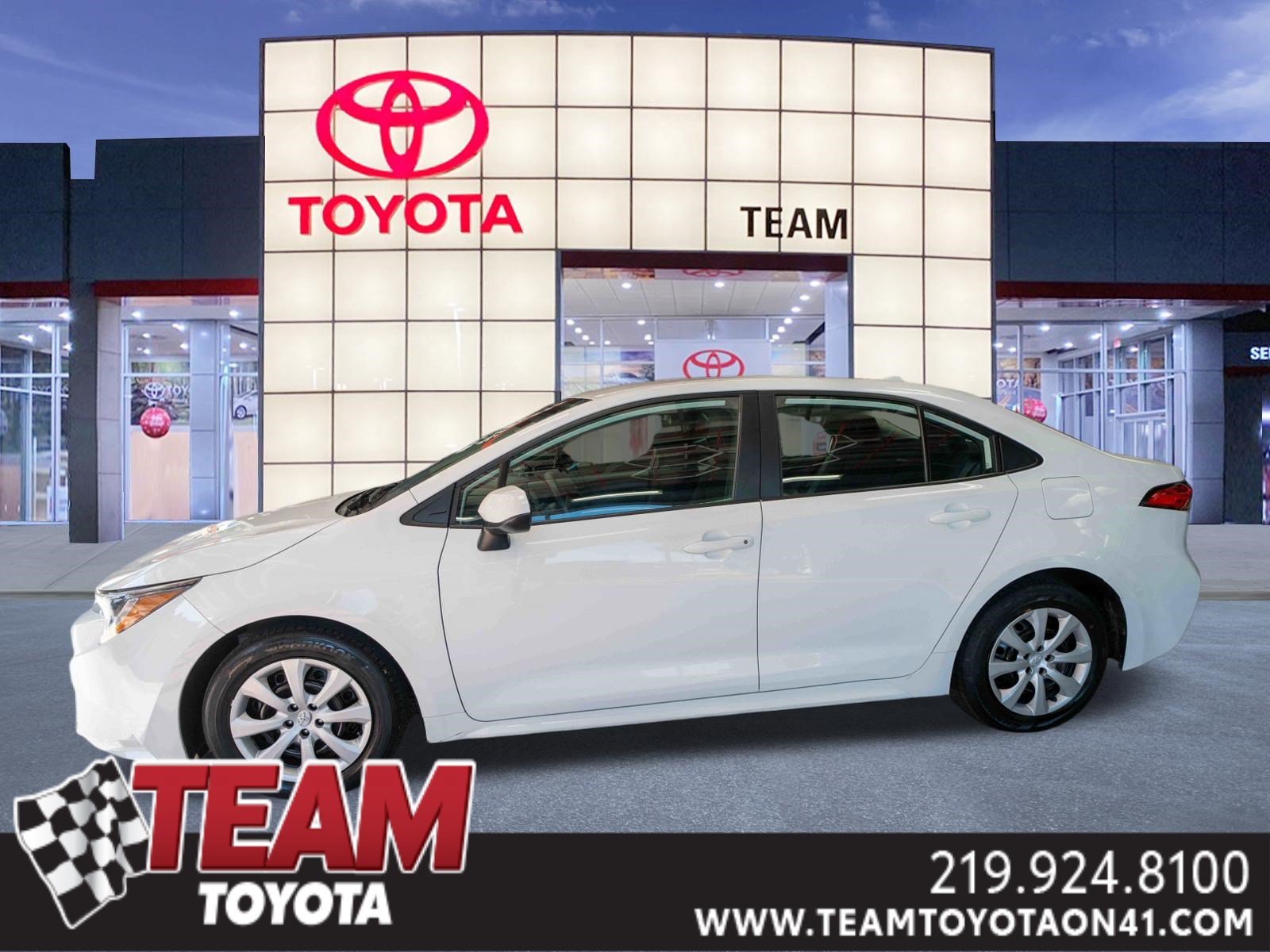 Used 2024 Toyota Corolla LE FWD image 1