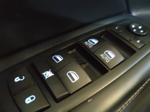 Used 2015 Jeep Grand Cherokee Limited image 27