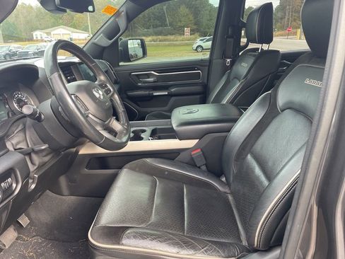 Used 2019 RAM 1500 Laramie w/ Sport Appearance Package image 11