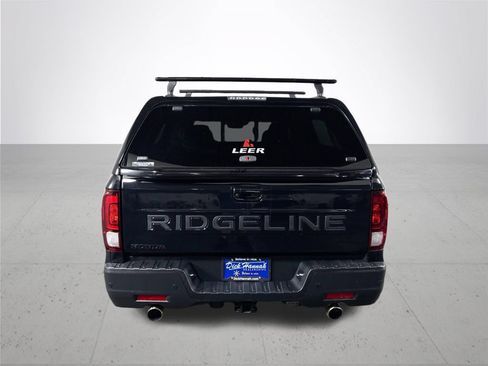 Used 2025 Honda Ridgeline Black Edition image 7