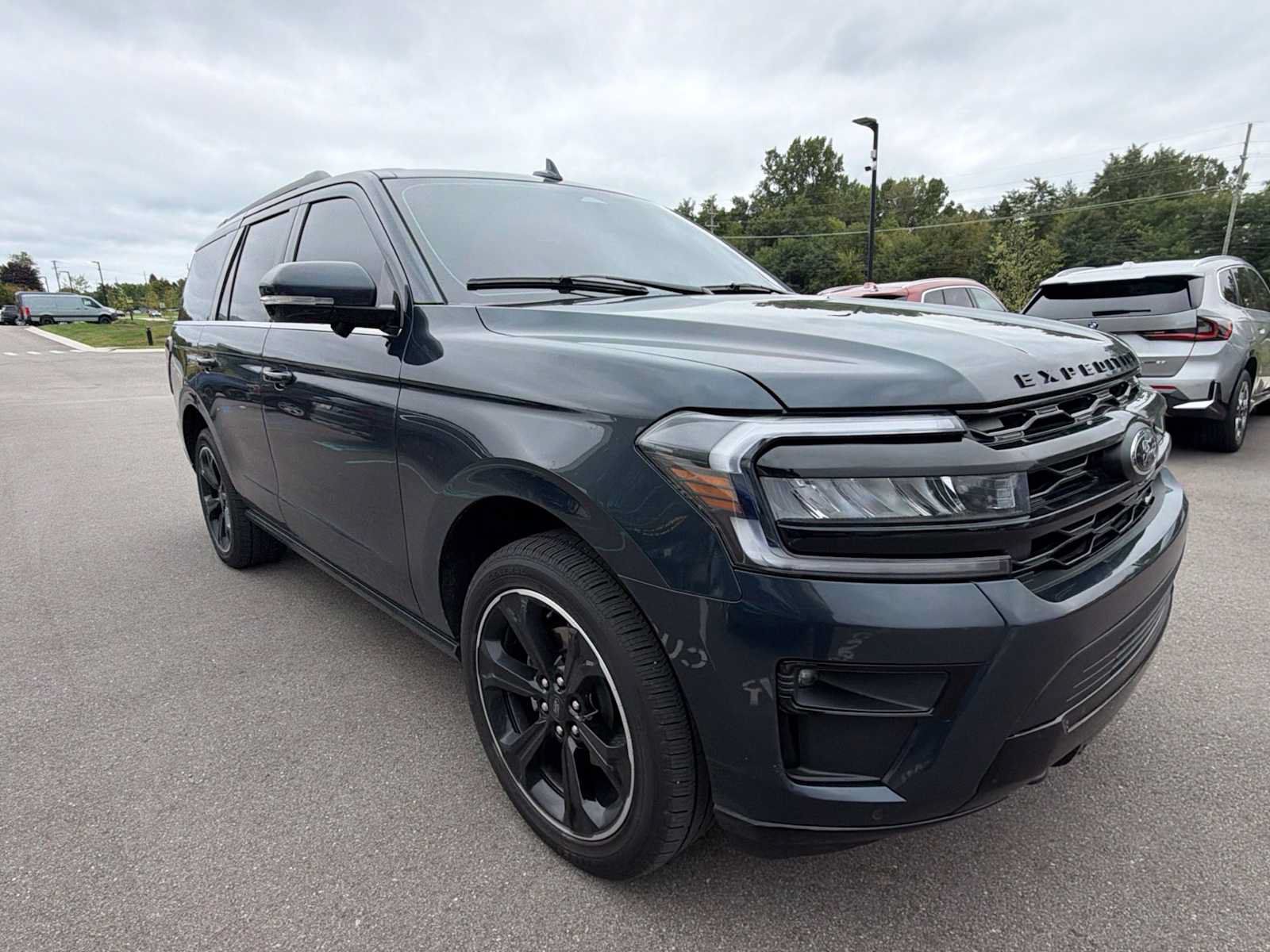 Used 2023 Ford Expedition Limited AWD/4WD image 17