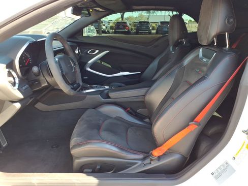 Used 2017 Chevrolet Camaro ZL1 RWD image 17