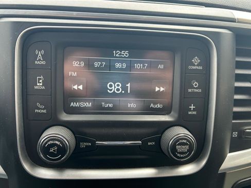 Used 2015 RAM 1500 Classic SLT AWD/4WD image 21