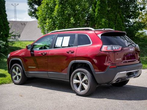 Used 2019 Jeep Cherokee Limited w/ Luxury Group AWD/4WD image 7