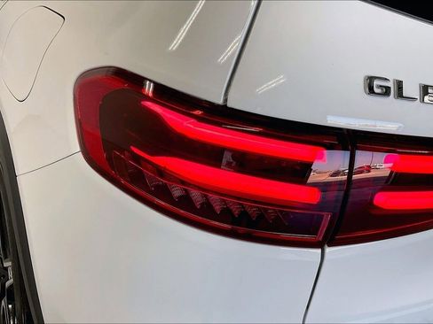 New 2026 Mercedes-Benz GLB 250 image 14