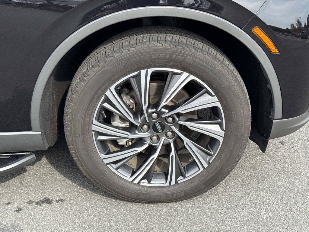 Used 2025 Lincoln Aviator AWD image 14