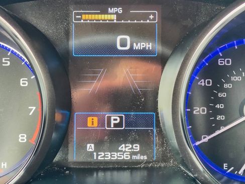 Used 2016 Subaru Outback 3.6R Limited AWD/4WD image 21