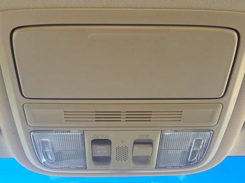 Used 2011 Honda Accord EX image 22