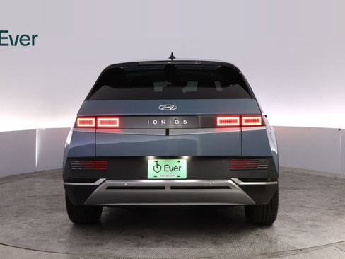 Used 2024 Hyundai Ioniq 5 SEL RWD image 15
