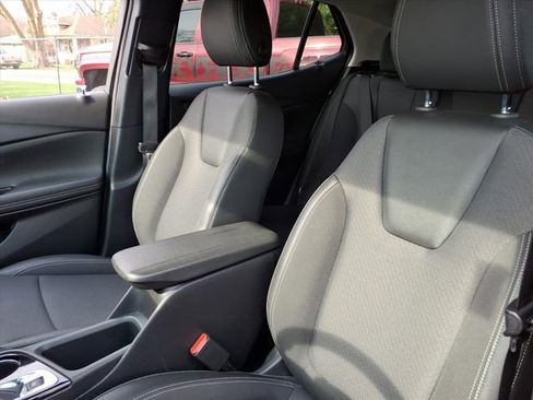 Used 2025 Buick Encore GX Preferred AWD/4WD image 13