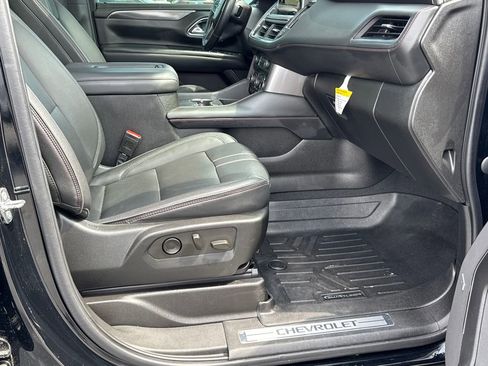 Used 2022 Chevrolet Tahoe RST w/ Luxury Package AWD/4WD image 13