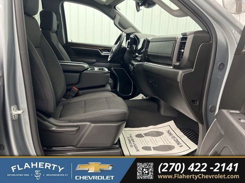 Used 2025 Chevrolet Silverado 1500 LT image 15