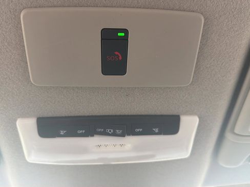 Used 2023 Nissan Kicks SR w/ SR Premium Package image 20