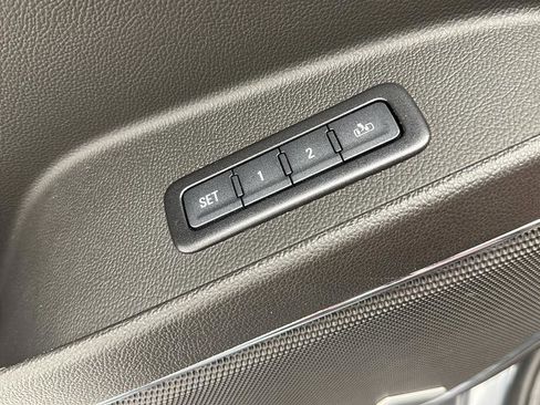 Used 2018 GMC Yukon XL Denali w/ Open Road Package AWD/4WD image 31