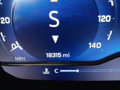 Used 2024 Chevrolet Tahoe LT w/ Luxury Package image 13