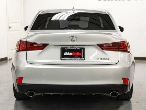 Used 2016 Lexus IS 200t RWD image 9