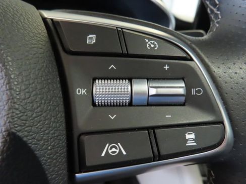 Used 2022 Genesis G70 3.3T RWD image 22